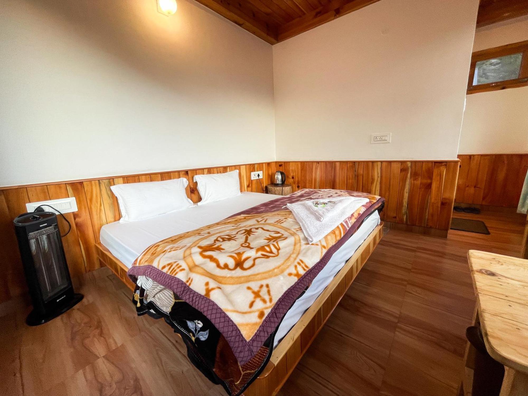 Singing Woods Kutla Hotel Kullu Exterior photo