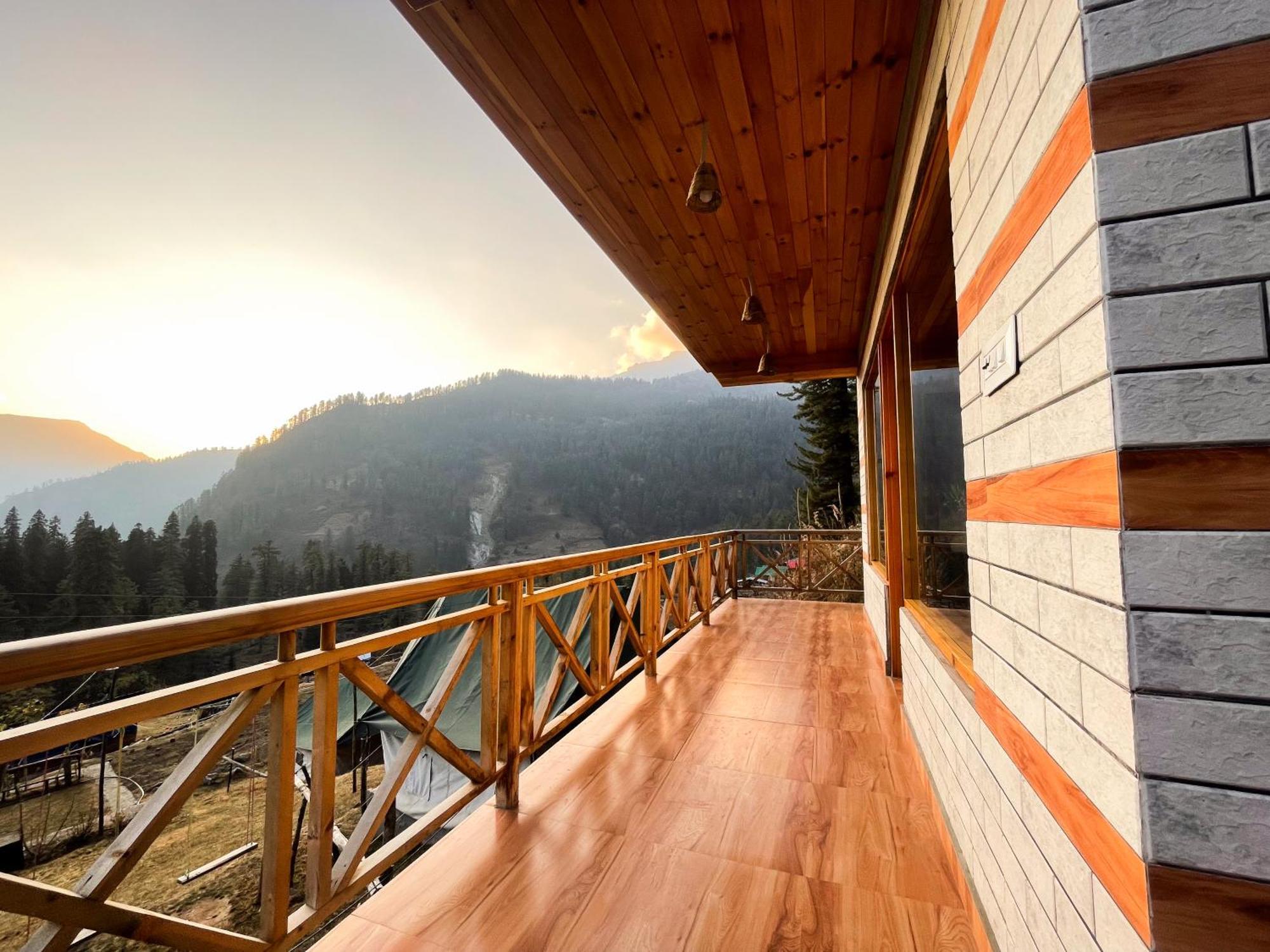 Singing Woods Kutla Hotel Kullu Exterior photo