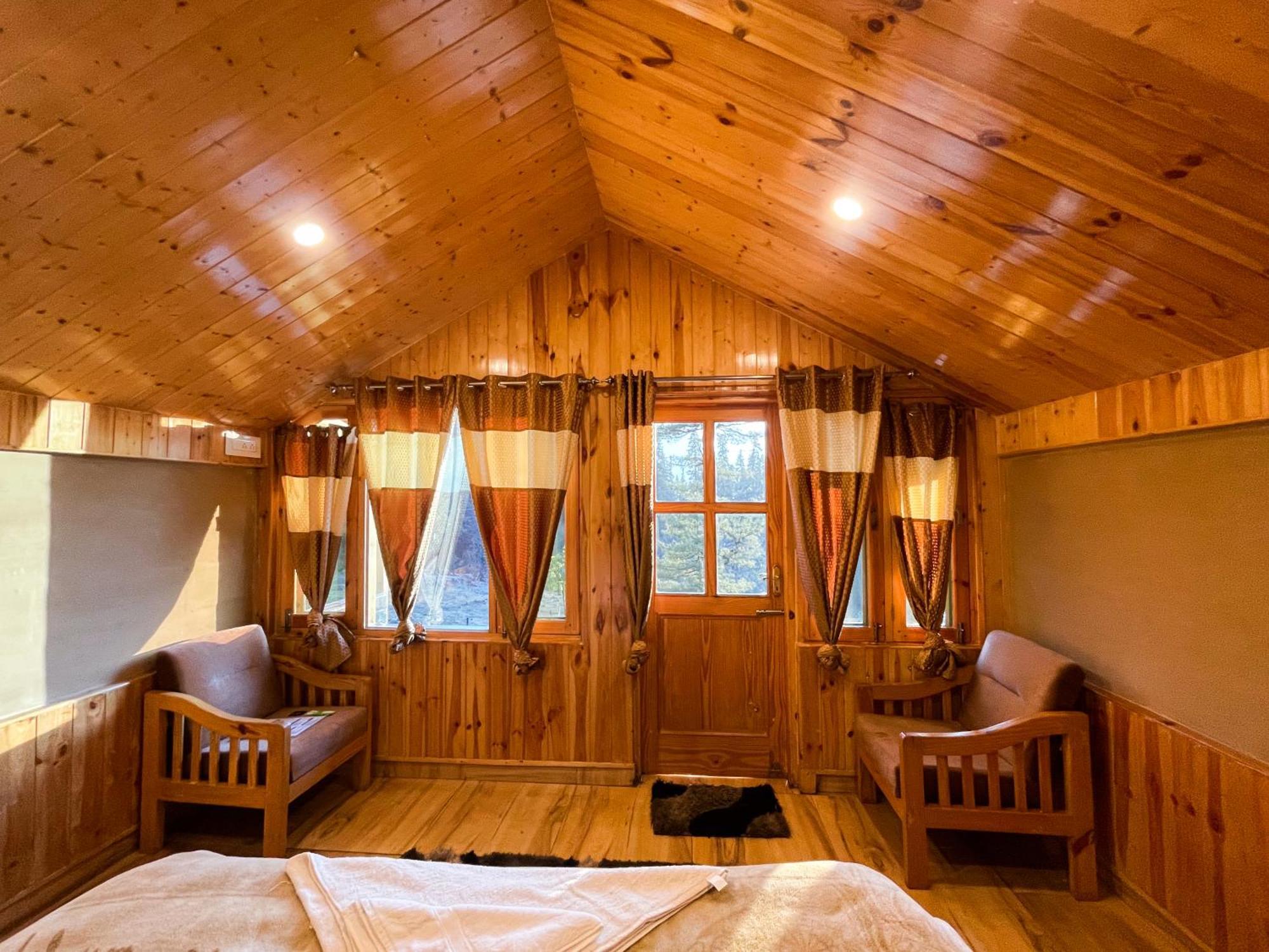 Singing Woods Kutla Hotel Kullu Exterior photo